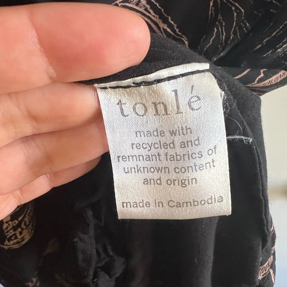 Tonle Black Floral Tunic - Picture 4 of 7